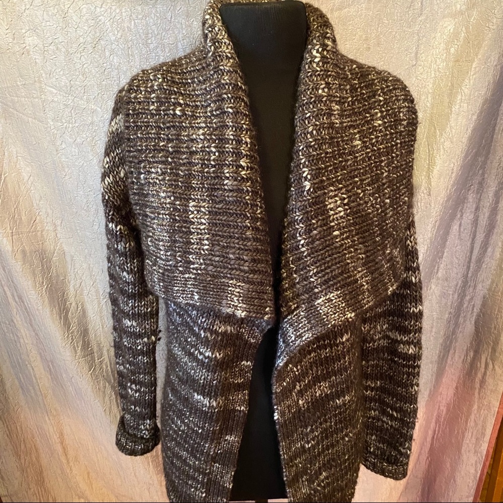 Express‎ knit cardigan